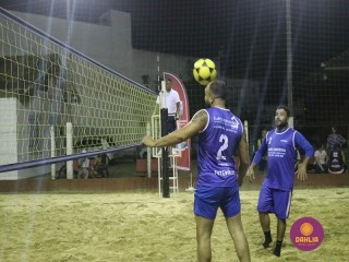 
<a style='margin-left: 5px;' class='btn btn-xs btn-social btn-facebook' href='https://www.facebook.com/sharer/sharer.php?u=https://boladovale.com.br/imgs/800-800-90/conteudo/fotos/1523/img9464.jpg' rel='popup' data-width='500' data-height='400'><i class='fa fa-facebook'></i>Compartilhar <span class='hidden-xs'>no Facebook</span>
</a> 
<a class='btn btn-default btn-xs' target='_blank' href='imgs/800-800-90/conteudo/fotos/1523/img9464.jpg'>
<span class='glyphicon glyphicon-cloud-download'></span> Salvar
</a> 
<span></span>