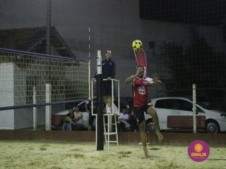 
<a style='margin-left: 5px;' class='btn btn-xs btn-social btn-facebook' href='https://www.facebook.com/sharer/sharer.php?u=https://boladovale.com.br/imgs/800-800-90/conteudo/fotos/1525/img9703.jpg' rel='popup' data-width='500' data-height='400'><i class='fa fa-facebook'></i>Compartilhar <span class='hidden-xs'>no Facebook</span>
</a> 
<a class='btn btn-default btn-xs' target='_blank' href='imgs/800-800-90/conteudo/fotos/1525/img9703.jpg'>
<span class='glyphicon glyphicon-cloud-download'></span> Salvar
</a> 
<span></span>
