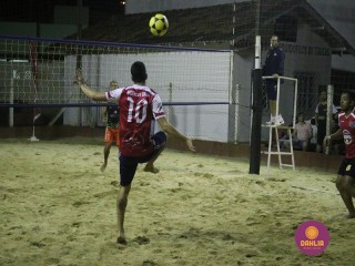 
<a style='margin-left: 5px;' class='btn btn-xs btn-social btn-facebook' href='https://www.facebook.com/sharer/sharer.php?u=https://boladovale.com.br/imgs/800-800-90/conteudo/fotos/1525/img9705.jpg' rel='popup' data-width='500' data-height='400'><i class='fa fa-facebook'></i>Compartilhar <span class='hidden-xs'>no Facebook</span>
</a> 
<a class='btn btn-default btn-xs' target='_blank' href='imgs/800-800-90/conteudo/fotos/1525/img9705.jpg'>
<span class='glyphicon glyphicon-cloud-download'></span> Salvar
</a> 
<span></span>