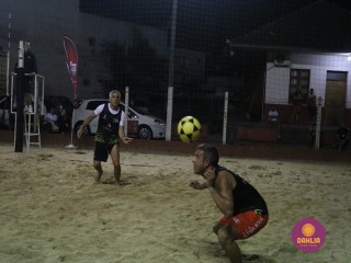 
<a style='margin-left: 5px;' class='btn btn-xs btn-social btn-facebook' href='https://www.facebook.com/sharer/sharer.php?u=https://boladovale.com.br/imgs/800-800-90/conteudo/fotos/1525/img9726.jpg' rel='popup' data-width='500' data-height='400'><i class='fa fa-facebook'></i>Compartilhar <span class='hidden-xs'>no Facebook</span>
</a> 
<a class='btn btn-default btn-xs' target='_blank' href='imgs/800-800-90/conteudo/fotos/1525/img9726.jpg'>
<span class='glyphicon glyphicon-cloud-download'></span> Salvar
</a> 
<span></span>