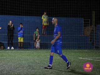 
<a style='margin-left: 5px;' class='btn btn-xs btn-social btn-facebook' href='https://www.facebook.com/sharer/sharer.php?u=https://boladovale.com.br/imgs/800-800-90/conteudo/fotos/1526/img9353.jpg' rel='popup' data-width='500' data-height='400'><i class='fa fa-facebook'></i>Compartilhar <span class='hidden-xs'>no Facebook</span>
</a> 
<a class='btn btn-default btn-xs' target='_blank' href='imgs/800-800-90/conteudo/fotos/1526/img9353.jpg'>
<span class='glyphicon glyphicon-cloud-download'></span> Salvar
</a> 
<span></span>