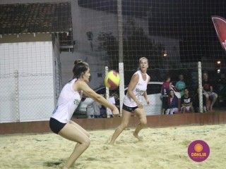 
<a style='margin-left: 5px;' class='btn btn-xs btn-social btn-facebook' href='https://www.facebook.com/sharer/sharer.php?u=https://boladovale.com.br/imgs/800-800-90/conteudo/fotos/1528/img9977.jpg' rel='popup' data-width='500' data-height='400'><i class='fa fa-facebook'></i>Compartilhar <span class='hidden-xs'>no Facebook</span>
</a> 
<a class='btn btn-default btn-xs' target='_blank' href='imgs/800-800-90/conteudo/fotos/1528/img9977.jpg'>
<span class='glyphicon glyphicon-cloud-download'></span> Salvar
</a> 
<span></span>