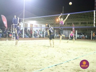 
<a style='margin-left: 5px;' class='btn btn-xs btn-social btn-facebook' href='https://www.facebook.com/sharer/sharer.php?u=https://boladovale.com.br/imgs/800-800-90/conteudo/fotos/1529/img0107.jpg' rel='popup' data-width='500' data-height='400'><i class='fa fa-facebook'></i>Compartilhar <span class='hidden-xs'>no Facebook</span>
</a> 
<a class='btn btn-default btn-xs' target='_blank' href='imgs/800-800-90/conteudo/fotos/1529/img0107.jpg'>
<span class='glyphicon glyphicon-cloud-download'></span> Salvar
</a> 
<span></span>