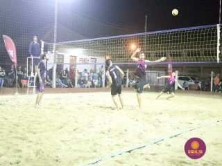 
<a style='margin-left: 5px;' class='btn btn-xs btn-social btn-facebook' href='https://www.facebook.com/sharer/sharer.php?u=https://boladovale.com.br/imgs/800-800-90/conteudo/fotos/1529/img0108.jpg' rel='popup' data-width='500' data-height='400'><i class='fa fa-facebook'></i>Compartilhar <span class='hidden-xs'>no Facebook</span>
</a> 
<a class='btn btn-default btn-xs' target='_blank' href='imgs/800-800-90/conteudo/fotos/1529/img0108.jpg'>
<span class='glyphicon glyphicon-cloud-download'></span> Salvar
</a> 
<span></span>