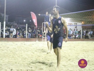 
<a style='margin-left: 5px;' class='btn btn-xs btn-social btn-facebook' href='https://www.facebook.com/sharer/sharer.php?u=https://boladovale.com.br/imgs/800-800-90/conteudo/fotos/1529/img0111.jpg' rel='popup' data-width='500' data-height='400'><i class='fa fa-facebook'></i>Compartilhar <span class='hidden-xs'>no Facebook</span>
</a> 
<a class='btn btn-default btn-xs' target='_blank' href='imgs/800-800-90/conteudo/fotos/1529/img0111.jpg'>
<span class='glyphicon glyphicon-cloud-download'></span> Salvar
</a> 
<span></span>