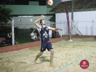 
<a style='margin-left: 5px;' class='btn btn-xs btn-social btn-facebook' href='https://www.facebook.com/sharer/sharer.php?u=https://boladovale.com.br/imgs/800-800-90/conteudo/fotos/1529/img0133.jpg' rel='popup' data-width='500' data-height='400'><i class='fa fa-facebook'></i>Compartilhar <span class='hidden-xs'>no Facebook</span>
</a> 
<a class='btn btn-default btn-xs' target='_blank' href='imgs/800-800-90/conteudo/fotos/1529/img0133.jpg'>
<span class='glyphicon glyphicon-cloud-download'></span> Salvar
</a> 
<span></span>