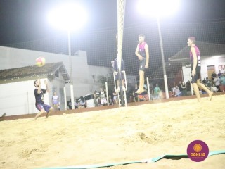 
<a style='margin-left: 5px;' class='btn btn-xs btn-social btn-facebook' href='https://www.facebook.com/sharer/sharer.php?u=https://boladovale.com.br/imgs/800-800-90/conteudo/fotos/1529/img0154.jpg' rel='popup' data-width='500' data-height='400'><i class='fa fa-facebook'></i>Compartilhar <span class='hidden-xs'>no Facebook</span>
</a> 
<a class='btn btn-default btn-xs' target='_blank' href='imgs/800-800-90/conteudo/fotos/1529/img0154.jpg'>
<span class='glyphicon glyphicon-cloud-download'></span> Salvar
</a> 
<span></span>