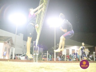 
<a style='margin-left: 5px;' class='btn btn-xs btn-social btn-facebook' href='https://www.facebook.com/sharer/sharer.php?u=https://boladovale.com.br/imgs/800-800-90/conteudo/fotos/1529/img0159.jpg' rel='popup' data-width='500' data-height='400'><i class='fa fa-facebook'></i>Compartilhar <span class='hidden-xs'>no Facebook</span>
</a> 
<a class='btn btn-default btn-xs' target='_blank' href='imgs/800-800-90/conteudo/fotos/1529/img0159.jpg'>
<span class='glyphicon glyphicon-cloud-download'></span> Salvar
</a> 
<span></span>