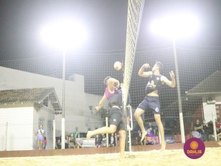 
<a style='margin-left: 5px;' class='btn btn-xs btn-social btn-facebook' href='https://www.facebook.com/sharer/sharer.php?u=https://boladovale.com.br/imgs/800-800-90/conteudo/fotos/1529/img0174.jpg' rel='popup' data-width='500' data-height='400'><i class='fa fa-facebook'></i>Compartilhar <span class='hidden-xs'>no Facebook</span>
</a> 
<a class='btn btn-default btn-xs' target='_blank' href='imgs/800-800-90/conteudo/fotos/1529/img0174.jpg'>
<span class='glyphicon glyphicon-cloud-download'></span> Salvar
</a> 
<span></span>