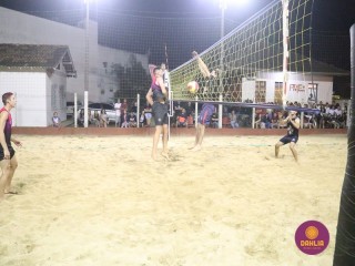 
<a style='margin-left: 5px;' class='btn btn-xs btn-social btn-facebook' href='https://www.facebook.com/sharer/sharer.php?u=https://boladovale.com.br/imgs/800-800-90/conteudo/fotos/1529/img0189.jpg' rel='popup' data-width='500' data-height='400'><i class='fa fa-facebook'></i>Compartilhar <span class='hidden-xs'>no Facebook</span>
</a> 
<a class='btn btn-default btn-xs' target='_blank' href='imgs/800-800-90/conteudo/fotos/1529/img0189.jpg'>
<span class='glyphicon glyphicon-cloud-download'></span> Salvar
</a> 
<span></span>