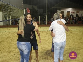 
<a style='margin-left: 5px;' class='btn btn-xs btn-social btn-facebook' href='https://www.facebook.com/sharer/sharer.php?u=https://boladovale.com.br/imgs/800-800-90/conteudo/fotos/1529/img0205.jpg' rel='popup' data-width='500' data-height='400'><i class='fa fa-facebook'></i>Compartilhar <span class='hidden-xs'>no Facebook</span>
</a> 
<a class='btn btn-default btn-xs' target='_blank' href='imgs/800-800-90/conteudo/fotos/1529/img0205.jpg'>
<span class='glyphicon glyphicon-cloud-download'></span> Salvar
</a> 
<span></span>