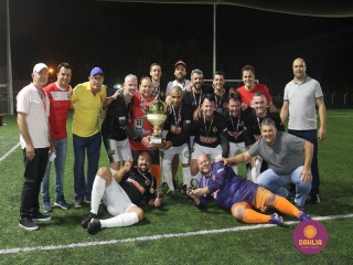 
<a style='margin-left: 5px;' class='btn btn-xs btn-social btn-facebook' href='https://www.facebook.com/sharer/sharer.php?u=https://boladovale.com.br/imgs/800-800-90/conteudo/fotos/1532/img1219.jpg' rel='popup' data-width='500' data-height='400'><i class='fa fa-facebook'></i>Compartilhar <span class='hidden-xs'>no Facebook</span>
</a> 
<a class='btn btn-default btn-xs' target='_blank' href='imgs/800-800-90/conteudo/fotos/1532/img1219.jpg'>
<span class='glyphicon glyphicon-cloud-download'></span> Salvar
</a> 
<span></span>