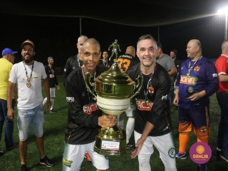 
<a style='margin-left: 5px;' class='btn btn-xs btn-social btn-facebook' href='https://www.facebook.com/sharer/sharer.php?u=https://boladovale.com.br/imgs/800-800-90/conteudo/fotos/1532/img1227.jpg' rel='popup' data-width='500' data-height='400'><i class='fa fa-facebook'></i>Compartilhar <span class='hidden-xs'>no Facebook</span>
</a> 
<a class='btn btn-default btn-xs' target='_blank' href='imgs/800-800-90/conteudo/fotos/1532/img1227.jpg'>
<span class='glyphicon glyphicon-cloud-download'></span> Salvar
</a> 
<span></span>