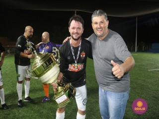 
<a style='margin-left: 5px;' class='btn btn-xs btn-social btn-facebook' href='https://www.facebook.com/sharer/sharer.php?u=https://boladovale.com.br/imgs/800-800-90/conteudo/fotos/1532/img1238.jpg' rel='popup' data-width='500' data-height='400'><i class='fa fa-facebook'></i>Compartilhar <span class='hidden-xs'>no Facebook</span>
</a> 
<a class='btn btn-default btn-xs' target='_blank' href='imgs/800-800-90/conteudo/fotos/1532/img1238.jpg'>
<span class='glyphicon glyphicon-cloud-download'></span> Salvar
</a> 
<span></span>