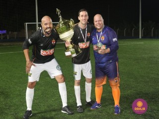 
<a style='margin-left: 5px;' class='btn btn-xs btn-social btn-facebook' href='https://www.facebook.com/sharer/sharer.php?u=https://boladovale.com.br/imgs/800-800-90/conteudo/fotos/1532/img1241.jpg' rel='popup' data-width='500' data-height='400'><i class='fa fa-facebook'></i>Compartilhar <span class='hidden-xs'>no Facebook</span>
</a> 
<a class='btn btn-default btn-xs' target='_blank' href='imgs/800-800-90/conteudo/fotos/1532/img1241.jpg'>
<span class='glyphicon glyphicon-cloud-download'></span> Salvar
</a> 
<span></span>