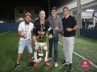 
<a style='margin-left: 5px;' class='btn btn-xs btn-social btn-facebook' href='https://www.facebook.com/sharer/sharer.php?u=https://boladovale.com.br/imgs/800-800-90/conteudo/fotos/1532/img1247.jpg' rel='popup' data-width='500' data-height='400'><i class='fa fa-facebook'></i>Compartilhar <span class='hidden-xs'>no Facebook</span>
</a> 
<a class='btn btn-default btn-xs' target='_blank' href='imgs/800-800-90/conteudo/fotos/1532/img1247.jpg'>
<span class='glyphicon glyphicon-cloud-download'></span> Salvar
</a> 
<span></span>