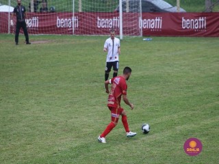 
<a style='margin-left: 5px;' class='btn btn-xs btn-social btn-facebook' href='https://www.facebook.com/sharer/sharer.php?u=https://boladovale.com.br/imgs/800-800-90/conteudo/fotos/1538/img8238.jpg' rel='popup' data-width='500' data-height='400'><i class='fa fa-facebook'></i>Compartilhar <span class='hidden-xs'>no Facebook</span>
</a> 
<a class='btn btn-default btn-xs' target='_blank' href='imgs/800-800-90/conteudo/fotos/1538/img8238.jpg'>
<span class='glyphicon glyphicon-cloud-download'></span> Salvar
</a> 
<span></span>