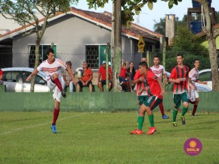 
<a style='margin-left: 5px;' class='btn btn-xs btn-social btn-facebook' href='https://www.facebook.com/sharer/sharer.php?u=https://boladovale.com.br/imgs/800-800-90/conteudo/fotos/1541/img7181.jpg' rel='popup' data-width='500' data-height='400'><i class='fa fa-facebook'></i>Compartilhar <span class='hidden-xs'>no Facebook</span>
</a> 
<a class='btn btn-default btn-xs' target='_blank' href='imgs/800-800-90/conteudo/fotos/1541/img7181.jpg'>
<span class='glyphicon glyphicon-cloud-download'></span> Salvar
</a> 
<span></span>