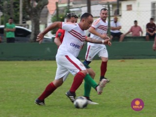 
<a style='margin-left: 5px;' class='btn btn-xs btn-social btn-facebook' href='https://www.facebook.com/sharer/sharer.php?u=https://boladovale.com.br/imgs/800-800-90/conteudo/fotos/1541/img7320.jpg' rel='popup' data-width='500' data-height='400'><i class='fa fa-facebook'></i>Compartilhar <span class='hidden-xs'>no Facebook</span>
</a> 
<a class='btn btn-default btn-xs' target='_blank' href='imgs/800-800-90/conteudo/fotos/1541/img7320.jpg'>
<span class='glyphicon glyphicon-cloud-download'></span> Salvar
</a> 
<span></span>