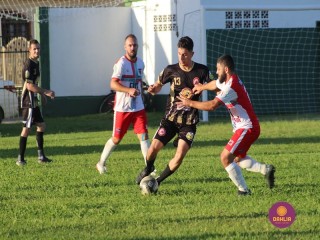 
<a style='margin-left: 5px;' class='btn btn-xs btn-social btn-facebook' href='https://www.facebook.com/sharer/sharer.php?u=https://boladovale.com.br/imgs/800-800-90/conteudo/fotos/1543/img9915.jpg' rel='popup' data-width='500' data-height='400'><i class='fa fa-facebook'></i>Compartilhar <span class='hidden-xs'>no Facebook</span>
</a> 
<a class='btn btn-default btn-xs' target='_blank' href='imgs/800-800-90/conteudo/fotos/1543/img9915.jpg'>
<span class='glyphicon glyphicon-cloud-download'></span> Salvar
</a> 
<span></span>