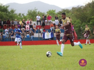 
<a style='margin-left: 5px;' class='btn btn-xs btn-social btn-facebook' href='https://www.facebook.com/sharer/sharer.php?u=https://boladovale.com.br/imgs/800-800-90/conteudo/fotos/1546/419.jpg' rel='popup' data-width='500' data-height='400'><i class='fa fa-facebook'></i>Compartilhar <span class='hidden-xs'>no Facebook</span>
</a> 
<a class='btn btn-default btn-xs' target='_blank' href='imgs/800-800-90/conteudo/fotos/1546/419.jpg'>
<span class='glyphicon glyphicon-cloud-download'></span> Salvar
</a> 
<span></span>