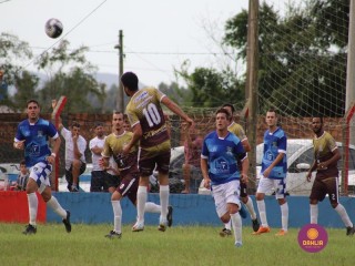 
<a style='margin-left: 5px;' class='btn btn-xs btn-social btn-facebook' href='https://www.facebook.com/sharer/sharer.php?u=https://boladovale.com.br/imgs/800-800-90/conteudo/fotos/1546/421.jpg' rel='popup' data-width='500' data-height='400'><i class='fa fa-facebook'></i>Compartilhar <span class='hidden-xs'>no Facebook</span>
</a> 
<a class='btn btn-default btn-xs' target='_blank' href='imgs/800-800-90/conteudo/fotos/1546/421.jpg'>
<span class='glyphicon glyphicon-cloud-download'></span> Salvar
</a> 
<span></span>