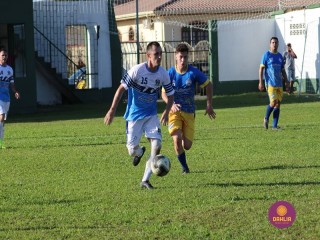 
<a style='margin-left: 5px;' class='btn btn-xs btn-social btn-facebook' href='https://www.facebook.com/sharer/sharer.php?u=https://boladovale.com.br/imgs/800-800-90/conteudo/fotos/1551/img1029.jpg' rel='popup' data-width='500' data-height='400'><i class='fa fa-facebook'></i>Compartilhar <span class='hidden-xs'>no Facebook</span>
</a> 
<a class='btn btn-default btn-xs' target='_blank' href='imgs/800-800-90/conteudo/fotos/1551/img1029.jpg'>
<span class='glyphicon glyphicon-cloud-download'></span> Salvar
</a> 
<span></span>