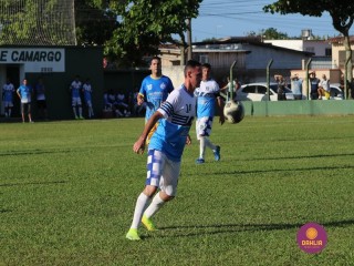 
<a style='margin-left: 5px;' class='btn btn-xs btn-social btn-facebook' href='https://www.facebook.com/sharer/sharer.php?u=https://boladovale.com.br/imgs/800-800-90/conteudo/fotos/1551/img1038.jpg' rel='popup' data-width='500' data-height='400'><i class='fa fa-facebook'></i>Compartilhar <span class='hidden-xs'>no Facebook</span>
</a> 
<a class='btn btn-default btn-xs' target='_blank' href='imgs/800-800-90/conteudo/fotos/1551/img1038.jpg'>
<span class='glyphicon glyphicon-cloud-download'></span> Salvar
</a> 
<span></span>