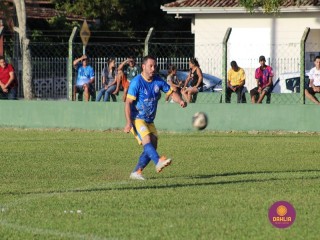 
<a style='margin-left: 5px;' class='btn btn-xs btn-social btn-facebook' href='https://www.facebook.com/sharer/sharer.php?u=https://boladovale.com.br/imgs/800-800-90/conteudo/fotos/1551/img1061.jpg' rel='popup' data-width='500' data-height='400'><i class='fa fa-facebook'></i>Compartilhar <span class='hidden-xs'>no Facebook</span>
</a> 
<a class='btn btn-default btn-xs' target='_blank' href='imgs/800-800-90/conteudo/fotos/1551/img1061.jpg'>
<span class='glyphicon glyphicon-cloud-download'></span> Salvar
</a> 
<span></span>