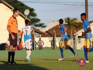 
<a style='margin-left: 5px;' class='btn btn-xs btn-social btn-facebook' href='https://www.facebook.com/sharer/sharer.php?u=https://boladovale.com.br/imgs/800-800-90/conteudo/fotos/1551/img1134.jpg' rel='popup' data-width='500' data-height='400'><i class='fa fa-facebook'></i>Compartilhar <span class='hidden-xs'>no Facebook</span>
</a> 
<a class='btn btn-default btn-xs' target='_blank' href='imgs/800-800-90/conteudo/fotos/1551/img1134.jpg'>
<span class='glyphicon glyphicon-cloud-download'></span> Salvar
</a> 
<span></span>