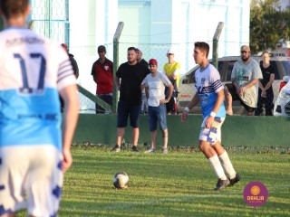 
<a style='margin-left: 5px;' class='btn btn-xs btn-social btn-facebook' href='https://www.facebook.com/sharer/sharer.php?u=https://boladovale.com.br/imgs/800-800-90/conteudo/fotos/1551/img1157.jpg' rel='popup' data-width='500' data-height='400'><i class='fa fa-facebook'></i>Compartilhar <span class='hidden-xs'>no Facebook</span>
</a> 
<a class='btn btn-default btn-xs' target='_blank' href='imgs/800-800-90/conteudo/fotos/1551/img1157.jpg'>
<span class='glyphicon glyphicon-cloud-download'></span> Salvar
</a> 
<span></span>