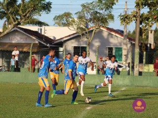 
<a style='margin-left: 5px;' class='btn btn-xs btn-social btn-facebook' href='https://www.facebook.com/sharer/sharer.php?u=https://boladovale.com.br/imgs/800-800-90/conteudo/fotos/1551/img7901.jpg' rel='popup' data-width='500' data-height='400'><i class='fa fa-facebook'></i>Compartilhar <span class='hidden-xs'>no Facebook</span>
</a> 
<a class='btn btn-default btn-xs' target='_blank' href='imgs/800-800-90/conteudo/fotos/1551/img7901.jpg'>
<span class='glyphicon glyphicon-cloud-download'></span> Salvar
</a> 
<span></span>