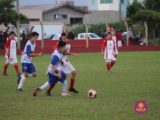 
<a style='margin-left: 5px;' class='btn btn-xs btn-social btn-facebook' href='https://www.facebook.com/sharer/sharer.php?u=https://boladovale.com.br/imgs/800-800-90/conteudo/fotos/1553/img1548.jpg' rel='popup' data-width='500' data-height='400'><i class='fa fa-facebook'></i>Compartilhar <span class='hidden-xs'>no Facebook</span>
</a> 
<a class='btn btn-default btn-xs' target='_blank' href='imgs/800-800-90/conteudo/fotos/1553/img1548.jpg'>
<span class='glyphicon glyphicon-cloud-download'></span> Salvar
</a> 
<span></span>
