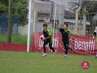 
<a style='margin-left: 5px;' class='btn btn-xs btn-social btn-facebook' href='https://www.facebook.com/sharer/sharer.php?u=https://boladovale.com.br/imgs/800-800-90/conteudo/fotos/1555/img1758.jpg' rel='popup' data-width='500' data-height='400'><i class='fa fa-facebook'></i>Compartilhar <span class='hidden-xs'>no Facebook</span>
</a> 
<a class='btn btn-default btn-xs' target='_blank' href='imgs/800-800-90/conteudo/fotos/1555/img1758.jpg'>
<span class='glyphicon glyphicon-cloud-download'></span> Salvar
</a> 
<span></span>