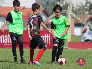
<a style='margin-left: 5px;' class='btn btn-xs btn-social btn-facebook' href='https://www.facebook.com/sharer/sharer.php?u=https://boladovale.com.br/imgs/800-800-90/conteudo/fotos/1555/img1808.jpg' rel='popup' data-width='500' data-height='400'><i class='fa fa-facebook'></i>Compartilhar <span class='hidden-xs'>no Facebook</span>
</a> 
<a class='btn btn-default btn-xs' target='_blank' href='imgs/800-800-90/conteudo/fotos/1555/img1808.jpg'>
<span class='glyphicon glyphicon-cloud-download'></span> Salvar
</a> 
<span></span>