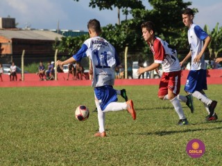 
<a style='margin-left: 5px;' class='btn btn-xs btn-social btn-facebook' href='https://www.facebook.com/sharer/sharer.php?u=https://boladovale.com.br/imgs/800-800-90/conteudo/fotos/1555/img1831.jpg' rel='popup' data-width='500' data-height='400'><i class='fa fa-facebook'></i>Compartilhar <span class='hidden-xs'>no Facebook</span>
</a> 
<a class='btn btn-default btn-xs' target='_blank' href='imgs/800-800-90/conteudo/fotos/1555/img1831.jpg'>
<span class='glyphicon glyphicon-cloud-download'></span> Salvar
</a> 
<span></span>