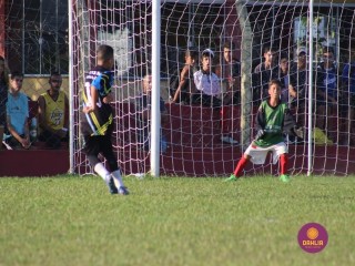 
<a style='margin-left: 5px;' class='btn btn-xs btn-social btn-facebook' href='https://www.facebook.com/sharer/sharer.php?u=https://boladovale.com.br/imgs/800-800-90/conteudo/fotos/1555/img1867.jpg' rel='popup' data-width='500' data-height='400'><i class='fa fa-facebook'></i>Compartilhar <span class='hidden-xs'>no Facebook</span>
</a> 
<a class='btn btn-default btn-xs' target='_blank' href='imgs/800-800-90/conteudo/fotos/1555/img1867.jpg'>
<span class='glyphicon glyphicon-cloud-download'></span> Salvar
</a> 
<span></span>