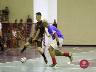 
<a style='margin-left: 5px;' class='btn btn-xs btn-social btn-facebook' href='https://www.facebook.com/sharer/sharer.php?u=https://boladovale.com.br/imgs/800-800-90/conteudo/fotos/1557/img2011.jpg' rel='popup' data-width='500' data-height='400'><i class='fa fa-facebook'></i>Compartilhar <span class='hidden-xs'>no Facebook</span>
</a> 
<a class='btn btn-default btn-xs' target='_blank' href='imgs/800-800-90/conteudo/fotos/1557/img2011.jpg'>
<span class='glyphicon glyphicon-cloud-download'></span> Salvar
</a> 
<span></span>