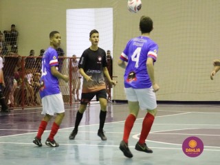 
<a style='margin-left: 5px;' class='btn btn-xs btn-social btn-facebook' href='https://www.facebook.com/sharer/sharer.php?u=https://boladovale.com.br/imgs/800-800-90/conteudo/fotos/1557/img2012.jpg' rel='popup' data-width='500' data-height='400'><i class='fa fa-facebook'></i>Compartilhar <span class='hidden-xs'>no Facebook</span>
</a> 
<a class='btn btn-default btn-xs' target='_blank' href='imgs/800-800-90/conteudo/fotos/1557/img2012.jpg'>
<span class='glyphicon glyphicon-cloud-download'></span> Salvar
</a> 
<span></span>