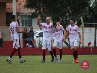 
<a style='margin-left: 5px;' class='btn btn-xs btn-social btn-facebook' href='https://www.facebook.com/sharer/sharer.php?u=https://boladovale.com.br/imgs/800-800-90/conteudo/fotos/1559/img2447.jpg' rel='popup' data-width='500' data-height='400'><i class='fa fa-facebook'></i>Compartilhar <span class='hidden-xs'>no Facebook</span>
</a> 
<a class='btn btn-default btn-xs' target='_blank' href='imgs/800-800-90/conteudo/fotos/1559/img2447.jpg'>
<span class='glyphicon glyphicon-cloud-download'></span> Salvar
</a> 
<span></span>