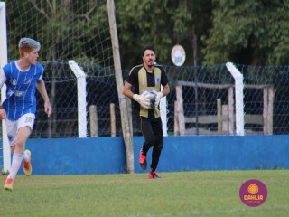 
<a style='margin-left: 5px;' class='btn btn-xs btn-social btn-facebook' href='https://www.facebook.com/sharer/sharer.php?u=https://boladovale.com.br/imgs/800-800-90/conteudo/fotos/1561/img2572.jpg' rel='popup' data-width='500' data-height='400'><i class='fa fa-facebook'></i>Compartilhar <span class='hidden-xs'>no Facebook</span>
</a> 
<a class='btn btn-default btn-xs' target='_blank' href='imgs/800-800-90/conteudo/fotos/1561/img2572.jpg'>
<span class='glyphicon glyphicon-cloud-download'></span> Salvar
</a> 
<span></span>