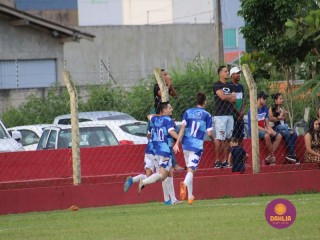 
<a style='margin-left: 5px;' class='btn btn-xs btn-social btn-facebook' href='https://www.facebook.com/sharer/sharer.php?u=https://boladovale.com.br/imgs/800-800-90/conteudo/fotos/1562/img2687.jpg' rel='popup' data-width='500' data-height='400'><i class='fa fa-facebook'></i>Compartilhar <span class='hidden-xs'>no Facebook</span>
</a> 
<a class='btn btn-default btn-xs' target='_blank' href='imgs/800-800-90/conteudo/fotos/1562/img2687.jpg'>
<span class='glyphicon glyphicon-cloud-download'></span> Salvar
</a> 
<span></span>