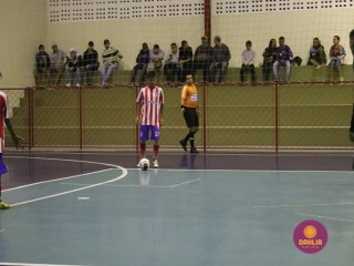 
<a style='margin-left: 5px;' class='btn btn-xs btn-social btn-facebook' href='https://www.facebook.com/sharer/sharer.php?u=https://boladovale.com.br/imgs/800-800-90/conteudo/fotos/1565/img2849.jpg' rel='popup' data-width='500' data-height='400'><i class='fa fa-facebook'></i>Compartilhar <span class='hidden-xs'>no Facebook</span>
</a> 
<a class='btn btn-default btn-xs' target='_blank' href='imgs/800-800-90/conteudo/fotos/1565/img2849.jpg'>
<span class='glyphicon glyphicon-cloud-download'></span> Salvar
</a> 
<span></span>