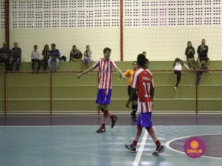 
<a style='margin-left: 5px;' class='btn btn-xs btn-social btn-facebook' href='https://www.facebook.com/sharer/sharer.php?u=https://boladovale.com.br/imgs/800-800-90/conteudo/fotos/1565/img2863.jpg' rel='popup' data-width='500' data-height='400'><i class='fa fa-facebook'></i>Compartilhar <span class='hidden-xs'>no Facebook</span>
</a> 
<a class='btn btn-default btn-xs' target='_blank' href='imgs/800-800-90/conteudo/fotos/1565/img2863.jpg'>
<span class='glyphicon glyphicon-cloud-download'></span> Salvar
</a> 
<span></span>
