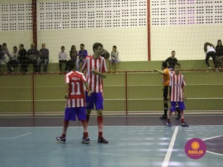 
<a style='margin-left: 5px;' class='btn btn-xs btn-social btn-facebook' href='https://www.facebook.com/sharer/sharer.php?u=https://boladovale.com.br/imgs/800-800-90/conteudo/fotos/1565/img2865.jpg' rel='popup' data-width='500' data-height='400'><i class='fa fa-facebook'></i>Compartilhar <span class='hidden-xs'>no Facebook</span>
</a> 
<a class='btn btn-default btn-xs' target='_blank' href='imgs/800-800-90/conteudo/fotos/1565/img2865.jpg'>
<span class='glyphicon glyphicon-cloud-download'></span> Salvar
</a> 
<span></span>