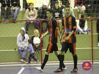 
<a style='margin-left: 5px;' class='btn btn-xs btn-social btn-facebook' href='https://www.facebook.com/sharer/sharer.php?u=https://boladovale.com.br/imgs/800-800-90/conteudo/fotos/1566/img3063.jpg' rel='popup' data-width='500' data-height='400'><i class='fa fa-facebook'></i>Compartilhar <span class='hidden-xs'>no Facebook</span>
</a> 
<a class='btn btn-default btn-xs' target='_blank' href='imgs/800-800-90/conteudo/fotos/1566/img3063.jpg'>
<span class='glyphicon glyphicon-cloud-download'></span> Salvar
</a> 
<span></span>