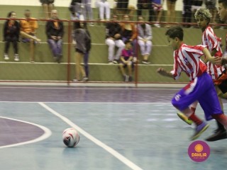
<a style='margin-left: 5px;' class='btn btn-xs btn-social btn-facebook' href='https://www.facebook.com/sharer/sharer.php?u=https://boladovale.com.br/imgs/800-800-90/conteudo/fotos/1566/img3075.jpg' rel='popup' data-width='500' data-height='400'><i class='fa fa-facebook'></i>Compartilhar <span class='hidden-xs'>no Facebook</span>
</a> 
<a class='btn btn-default btn-xs' target='_blank' href='imgs/800-800-90/conteudo/fotos/1566/img3075.jpg'>
<span class='glyphicon glyphicon-cloud-download'></span> Salvar
</a> 
<span></span>