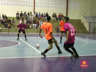 
<a style='margin-left: 5px;' class='btn btn-xs btn-social btn-facebook' href='https://www.facebook.com/sharer/sharer.php?u=https://boladovale.com.br/imgs/800-800-90/conteudo/fotos/1567/img3216.jpg' rel='popup' data-width='500' data-height='400'><i class='fa fa-facebook'></i>Compartilhar <span class='hidden-xs'>no Facebook</span>
</a> 
<a class='btn btn-default btn-xs' target='_blank' href='imgs/800-800-90/conteudo/fotos/1567/img3216.jpg'>
<span class='glyphicon glyphicon-cloud-download'></span> Salvar
</a> 
<span></span>