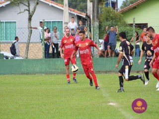 
<a style='margin-left: 5px;' class='btn btn-xs btn-social btn-facebook' href='https://www.facebook.com/sharer/sharer.php?u=https://boladovale.com.br/imgs/800-800-90/conteudo/fotos/1574/img8262.jpg' rel='popup' data-width='500' data-height='400'><i class='fa fa-facebook'></i>Compartilhar <span class='hidden-xs'>no Facebook</span>
</a> 
<a class='btn btn-default btn-xs' target='_blank' href='imgs/800-800-90/conteudo/fotos/1574/img8262.jpg'>
<span class='glyphicon glyphicon-cloud-download'></span> Salvar
</a> 
<span></span>