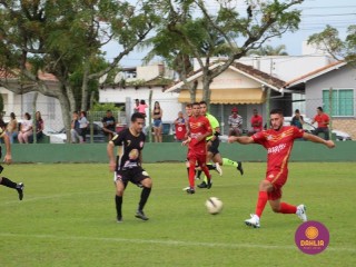 
<a style='margin-left: 5px;' class='btn btn-xs btn-social btn-facebook' href='https://www.facebook.com/sharer/sharer.php?u=https://boladovale.com.br/imgs/800-800-90/conteudo/fotos/1574/img8263.jpg' rel='popup' data-width='500' data-height='400'><i class='fa fa-facebook'></i>Compartilhar <span class='hidden-xs'>no Facebook</span>
</a> 
<a class='btn btn-default btn-xs' target='_blank' href='imgs/800-800-90/conteudo/fotos/1574/img8263.jpg'>
<span class='glyphicon glyphicon-cloud-download'></span> Salvar
</a> 
<span></span>
